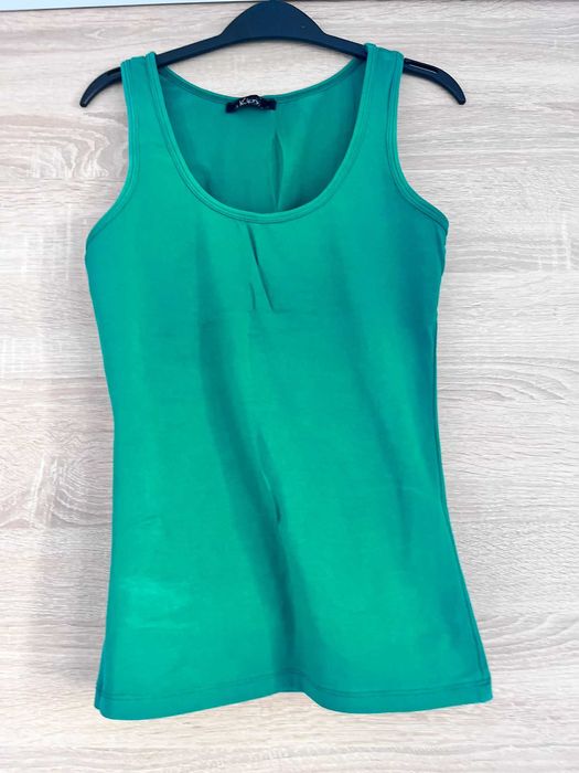 diferite tricouri si maieuri pt copii in stare foarte buna