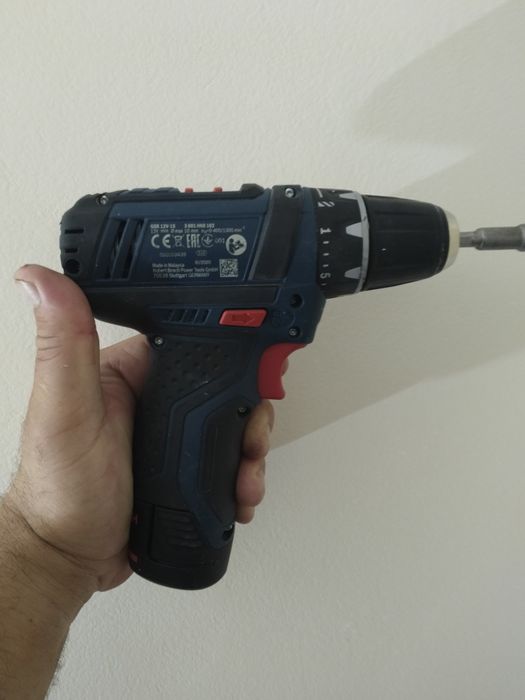 Vând filetanta Bosch 12v