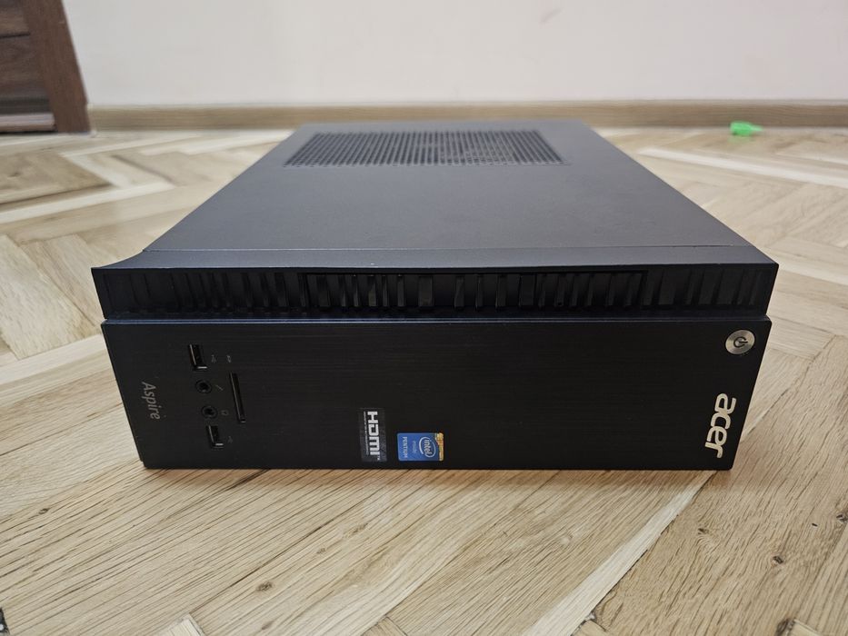 Настолен компютър Acer Aspire XC-704