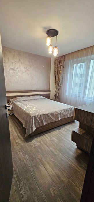 Închiriezi  apartament  cu 3 camere