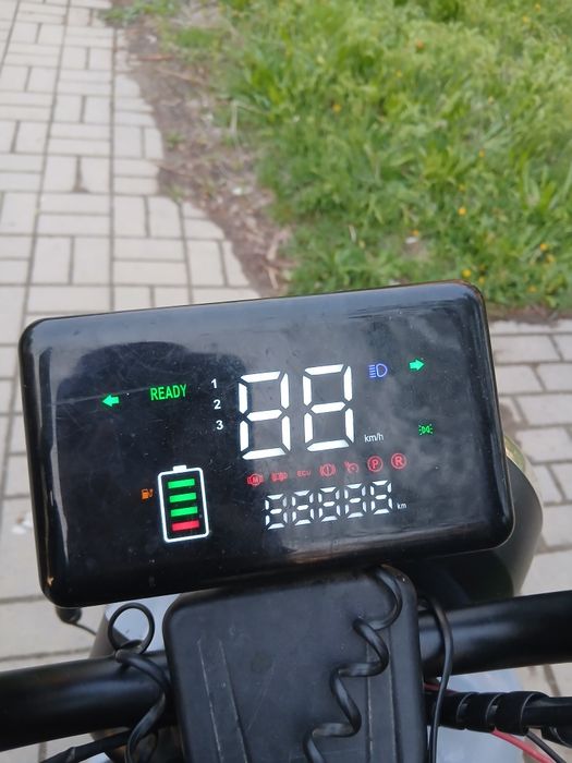 Скутер 350 ват ,с гарантией