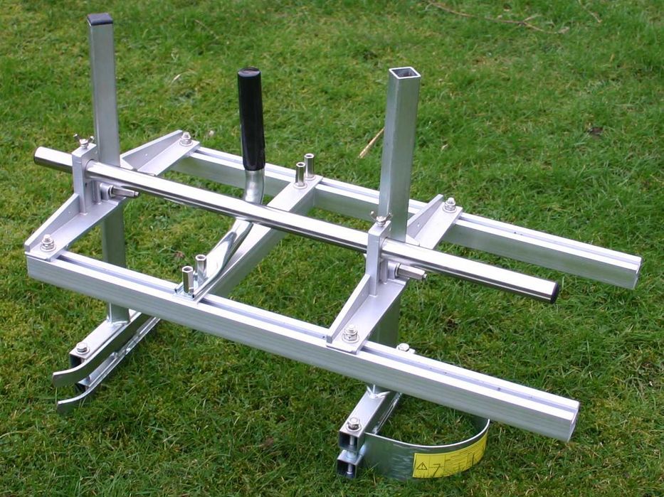 Приспособление на резачка/ гатер банциг за разбичване за верижен трион