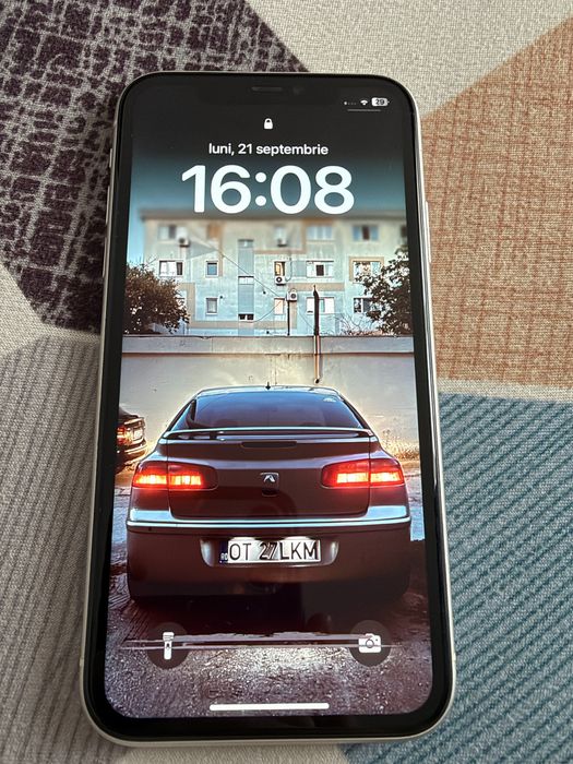 Vand iphone 11 64gb