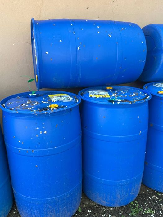 Бочки пластиковые 200л