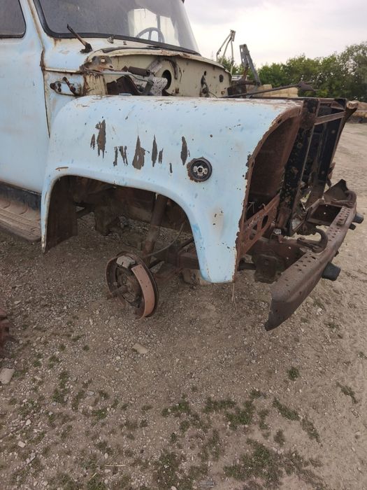 Продам газ-53 кабину запчасти