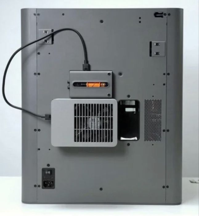 Bambulab Bambu Lab P2S + accesorii si hotend-uri de 0,2 si 0,4 si 0,6.