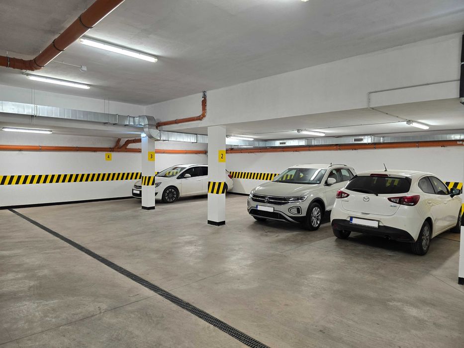 Дава се под наем Гараж / Паркомясто в София, Лозенец - 18 кв.м за 127.5 € - Снимка #3