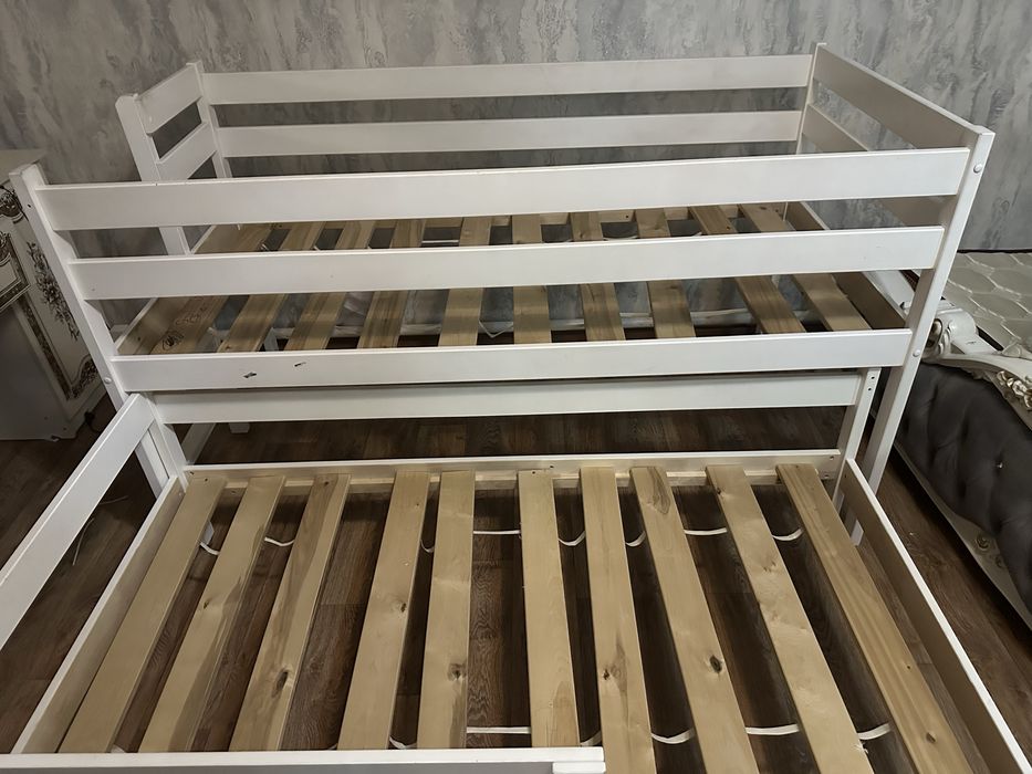 Продам детски кровать двух ярусный