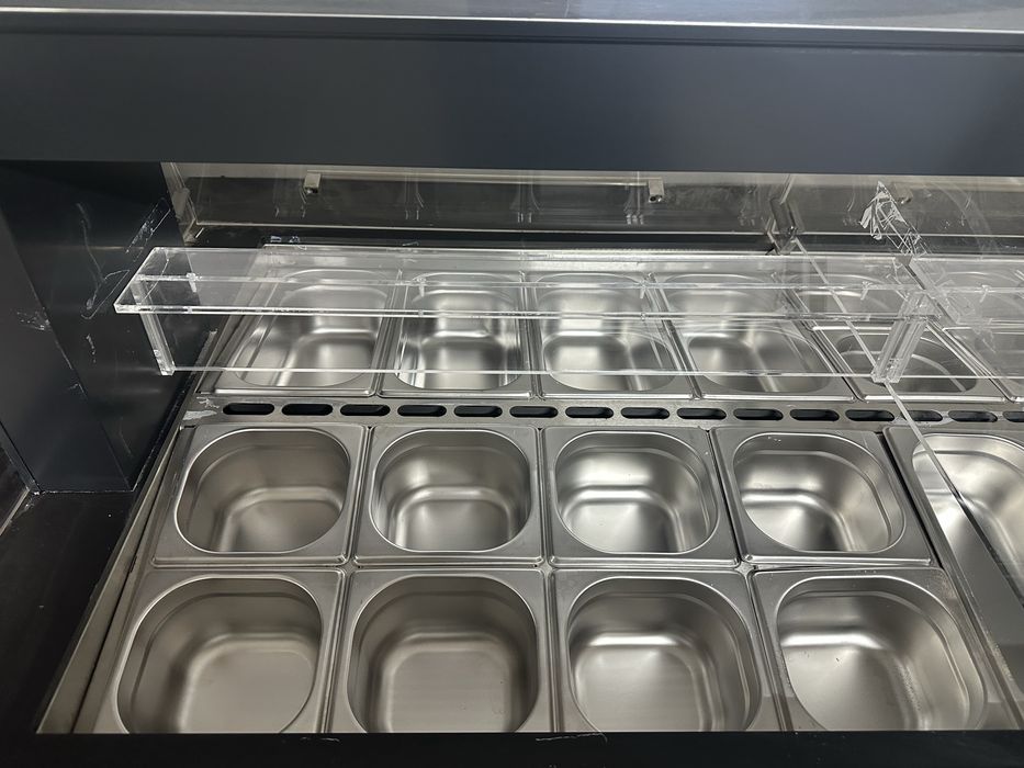 Холодильная витрина оборудование