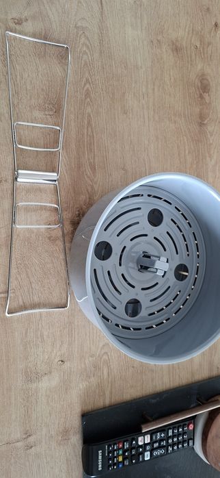 Multicooker Bosch MUC11W12, 940 W, 5 L, 48 programe, Timer, Alb/Negru