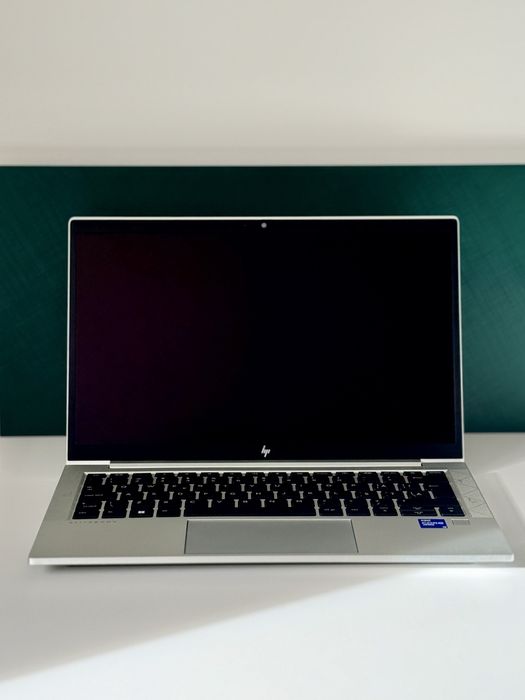 Laptop HP EliteBook 830 G8