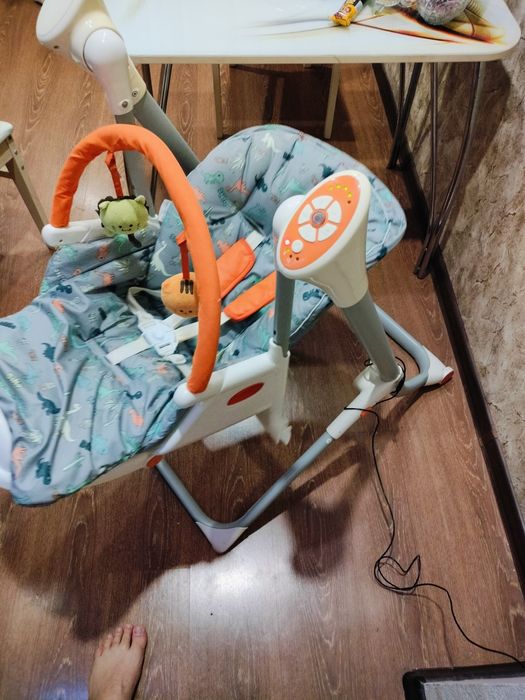 Стул-качели детский