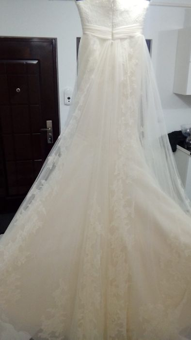 Rochie mireasa pronovias