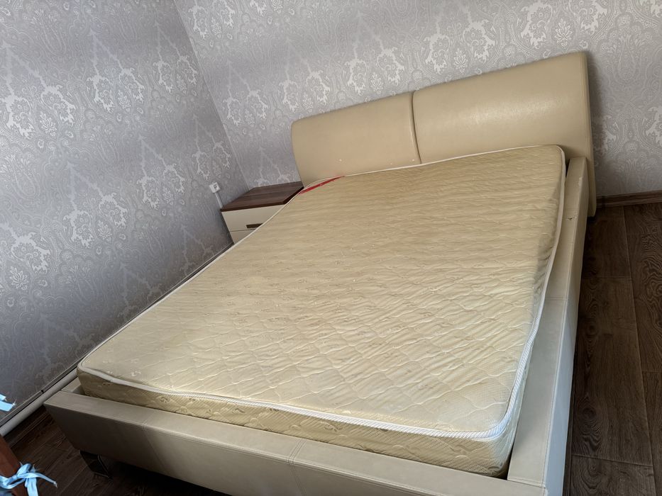 Продам кровать б/у