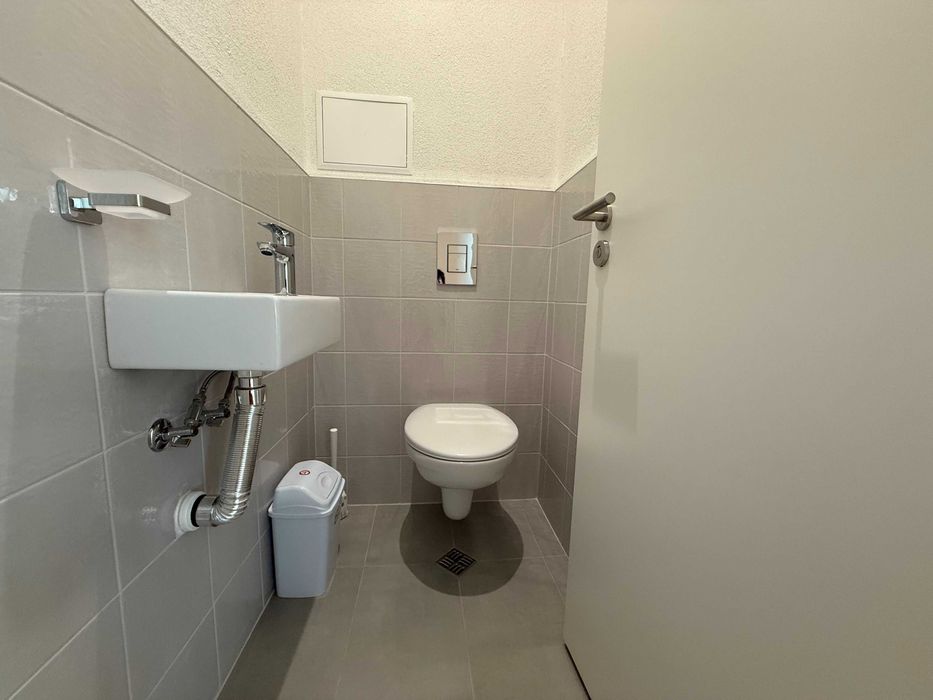 Дава се под наем Тристаен апартамент в София, 7-ми 11-ти километър - 85 кв.м за 950 € - Снимка #13