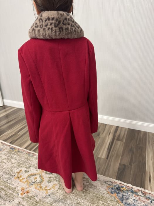 Пальто для девочки 8-11 лет