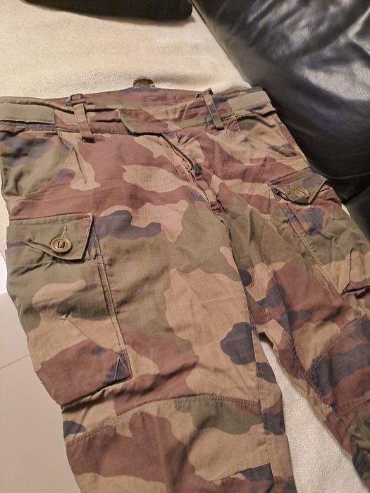 Camasa geaca vestă  si pantaloni camuflaj  vanatoare pescuit