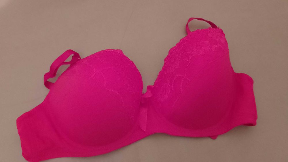 Дамско бельо сутиени