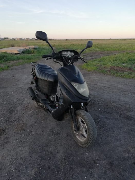 Скутер 50 кубов .