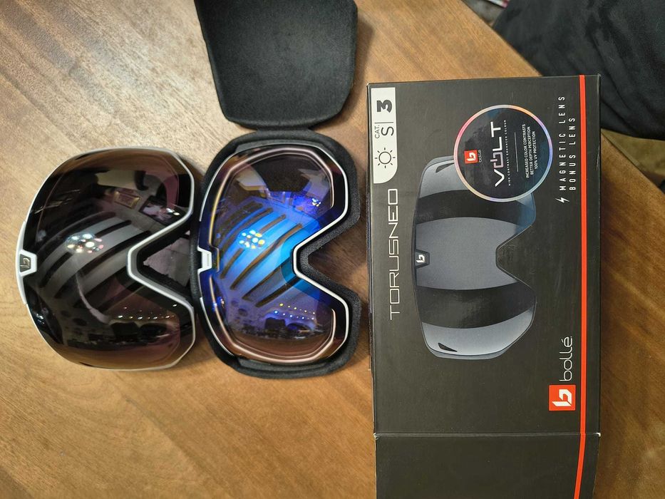 Vind ochelari casca schi Bolle in set impecabili