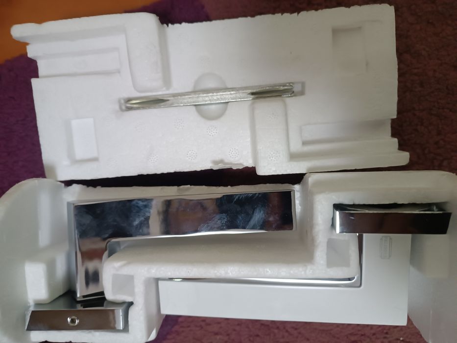 Ручки на межкомнатные дверь