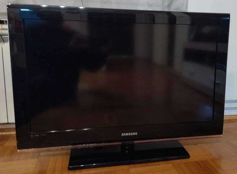 Televizor/Monitor /TV Samsung LE32B530P7W made in Hungary