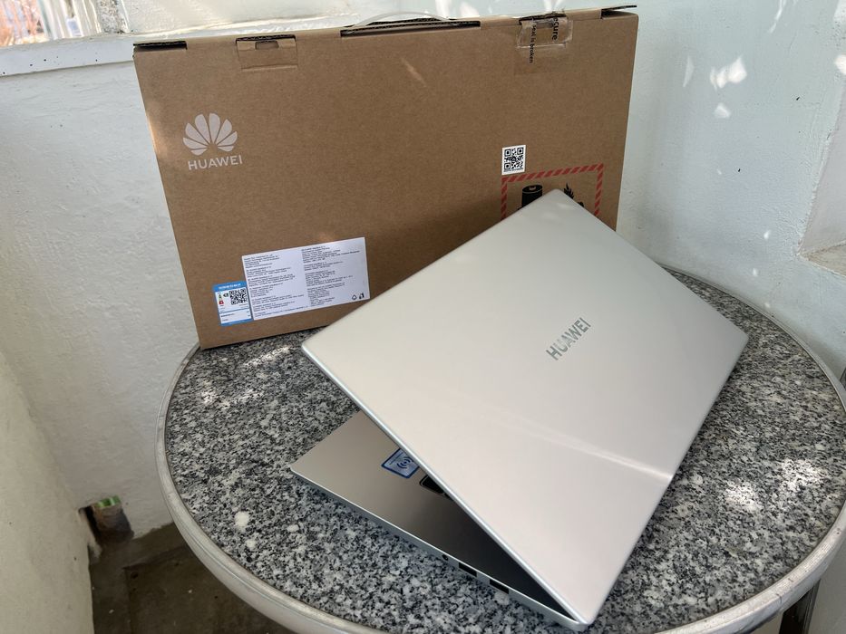 Laptop Huawei 15,4” nou