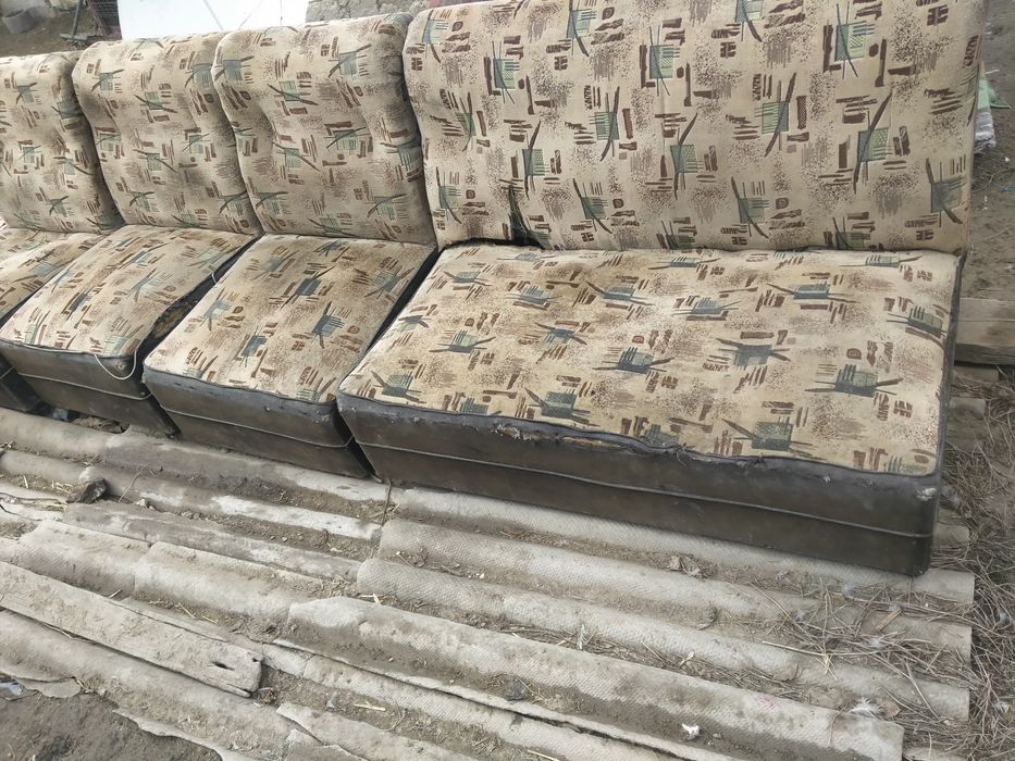 Продам б/у дивандек состояние среднее