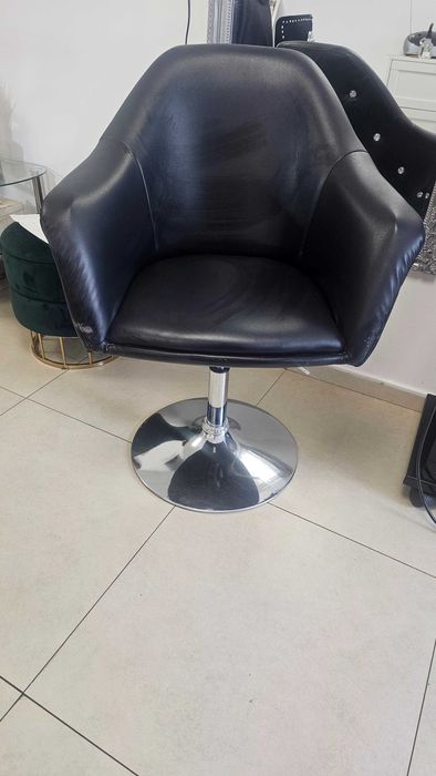 Scafa coafor, scaune