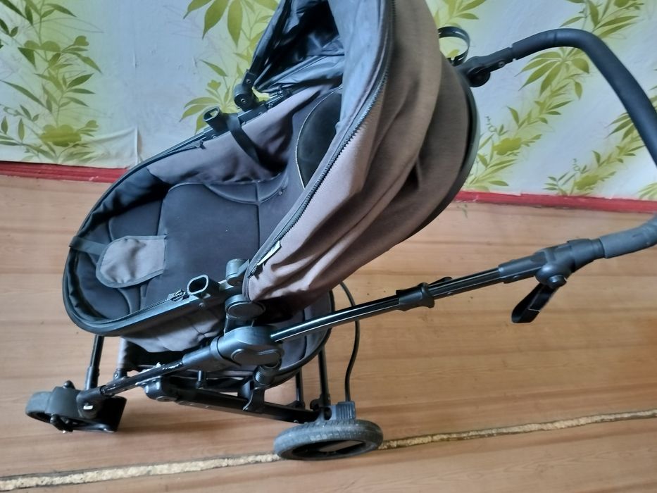 Продаю коляску в отличном состоянии