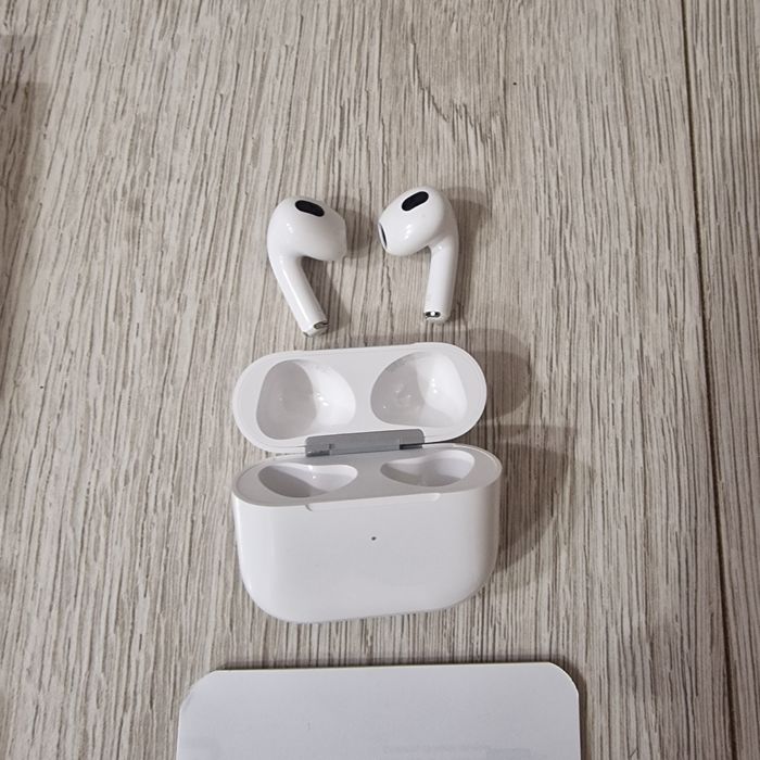 Airpods 3 with magsafe chargig case