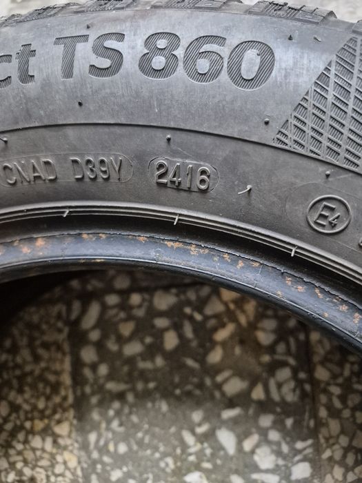 Vând anvelope iarna Continental 185/65 R15