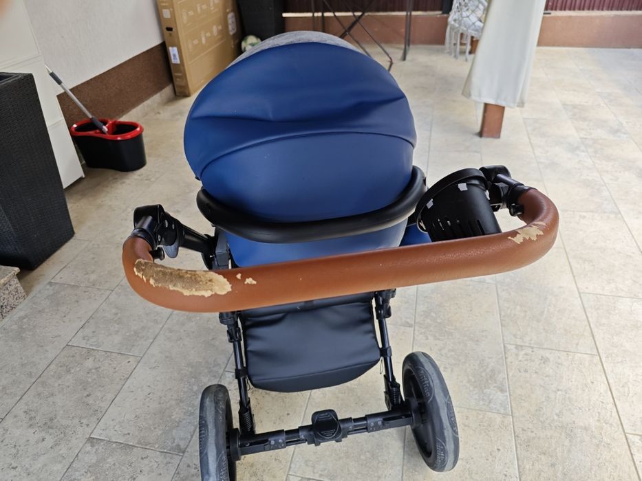 Vând cărucior Krausman 3 in 1 complet de accesorii