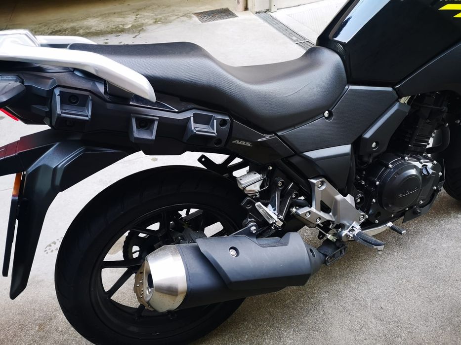 Suzuki V Strom 250