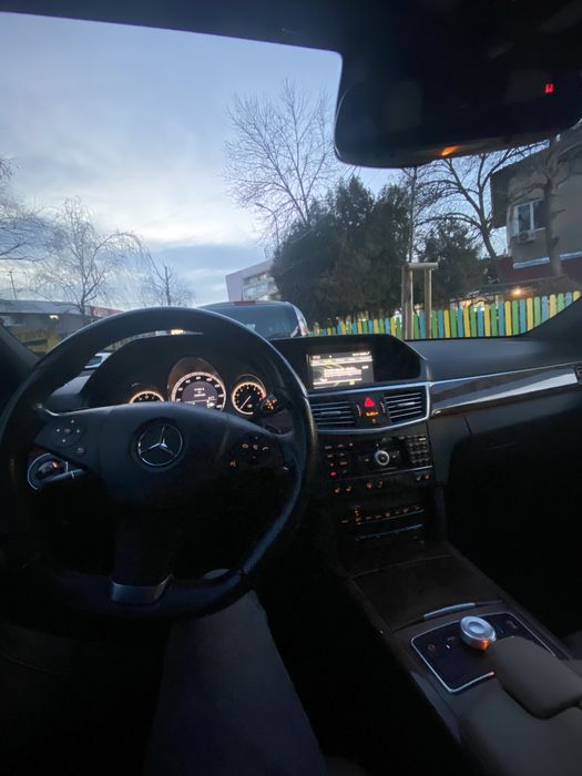 Mercedes-Benz E550 V8 4MATIC AMG PACK