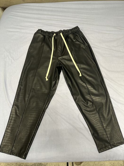 Pantaloni lungi de piele alex ciobanu