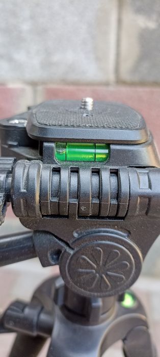 Штатив с уровнем