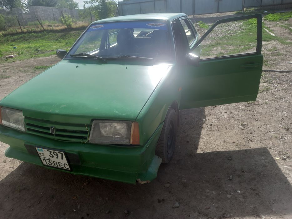 Продам машину Лада 21099