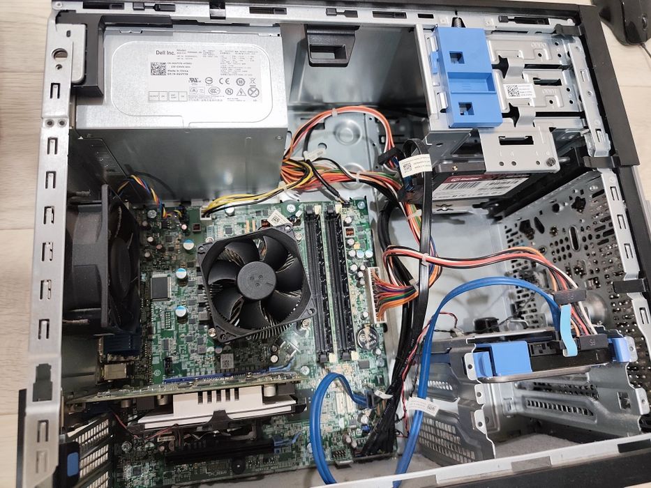 Компьютер i5 с монитором