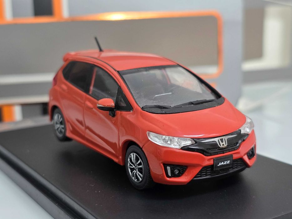 Macheta Auto 1/43 Premium X By IXO Honda Jazz 2015 Orange
