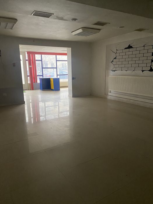 Vand /inchiriez spatiu comercial