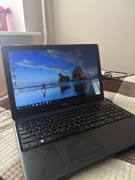 Ноутбук acer с зарядкой
