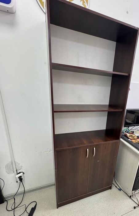 Продам офисный шкаф