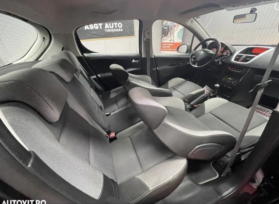 Peugeot 207, 2011,  1,4cm