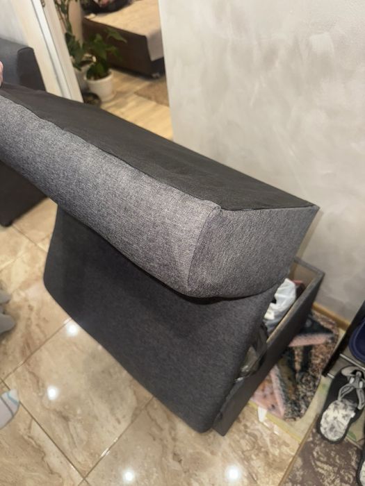 Ъглов диван с ракли