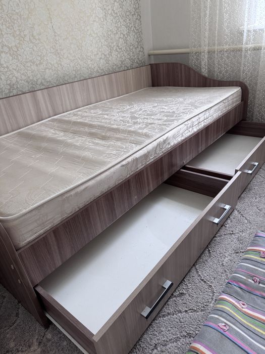 Кровать 200*90 с ящиками
