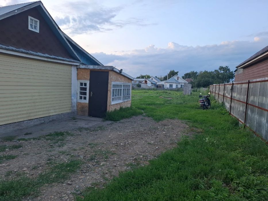 Дом с большой территорией