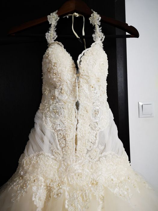 De închiriat-Rochie mireasa-stil printesa