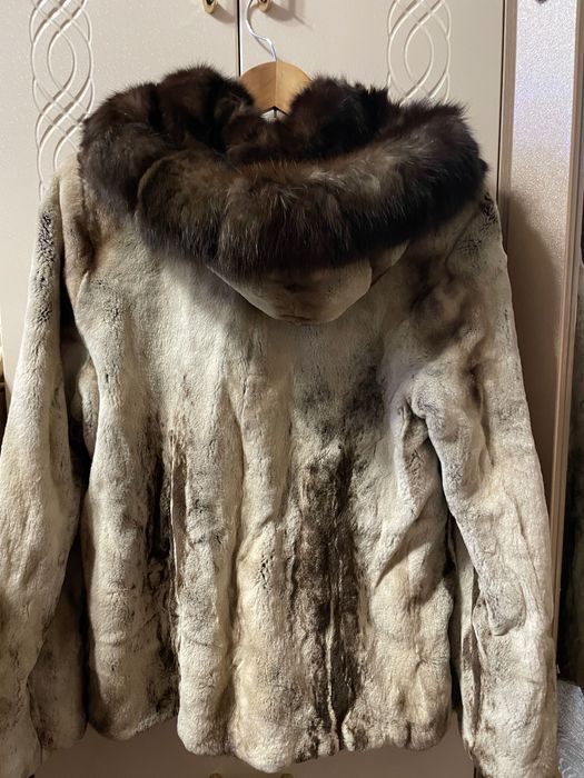 Стриженная норка с капюшоном из соболя