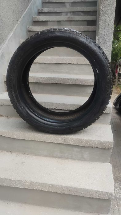 Гума зимна 265/45 R21
